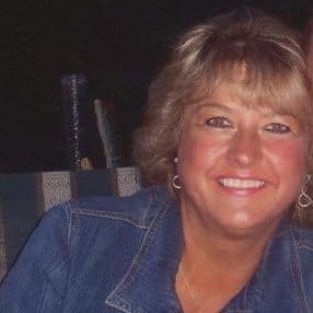 Mason City dental employee who stole $491K sentenced to federal prison