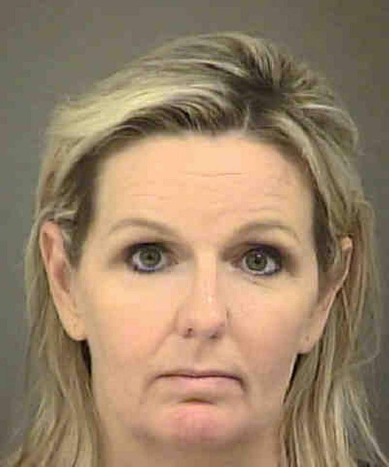 Woman stole $400,000 from dentist, spent it on Disney World and other vacations