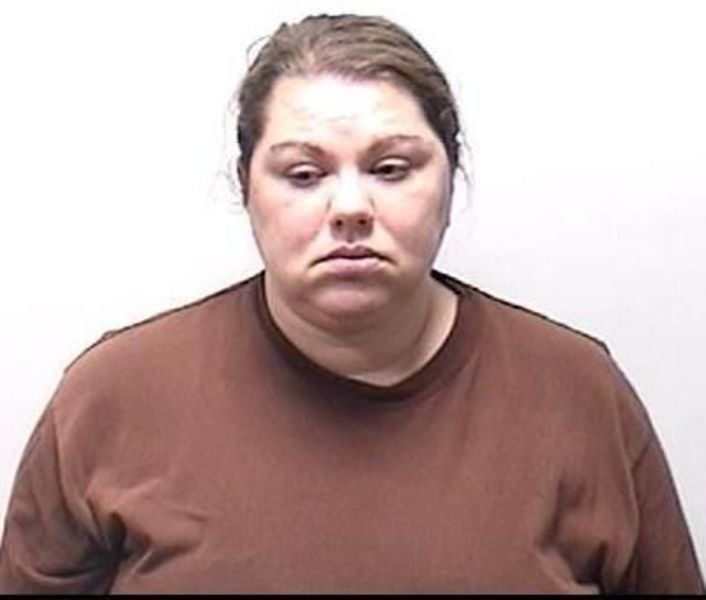 Girlfriend takes blame for embezzlement