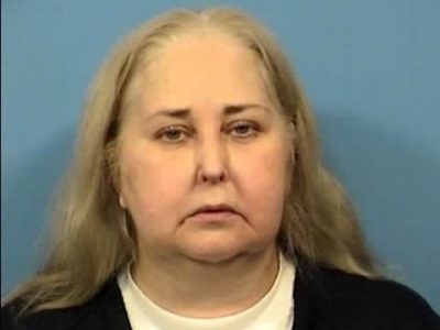 Woman charged with forgery, stealing $400k from job at Hinsdale dentist’s office