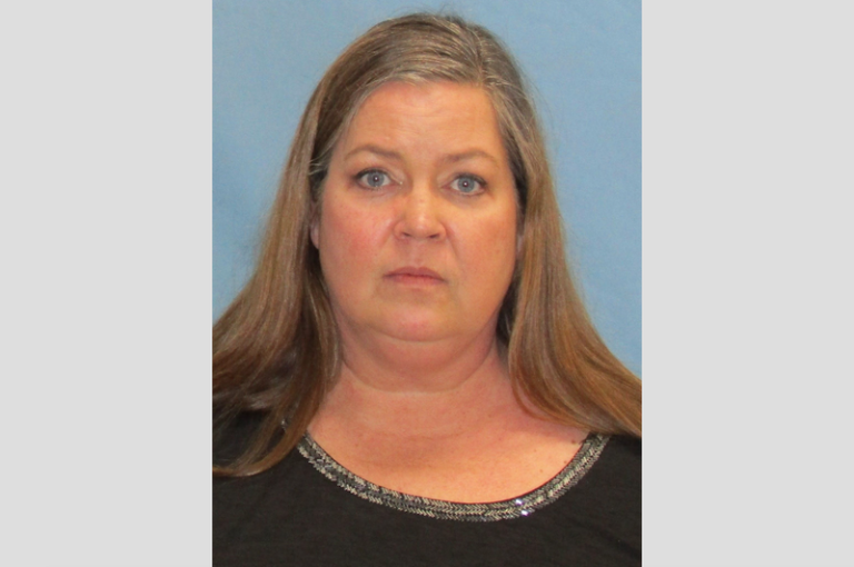 Little Rock dental embezzler gets 12 years for $218,000 theft; ‘you kind of disgust me,’ judge says