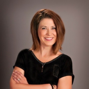 Miranda Wolf charged with embezzling over $100,000 from Carthage dental practice