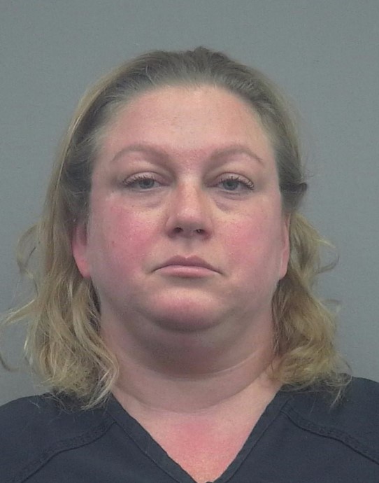 Bookkeeper accused of embezzling $156K from oral surgeon