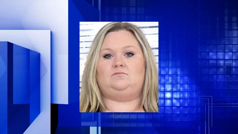 Iowa Dental Board to license woman who stole $81,000